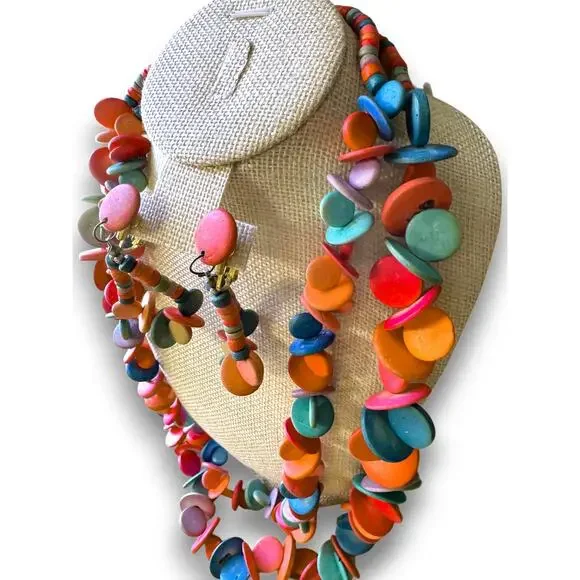 Vintage Double Strand Painted Wood Disc Necklace and Clip On Earring Set - Picture 3 of 9